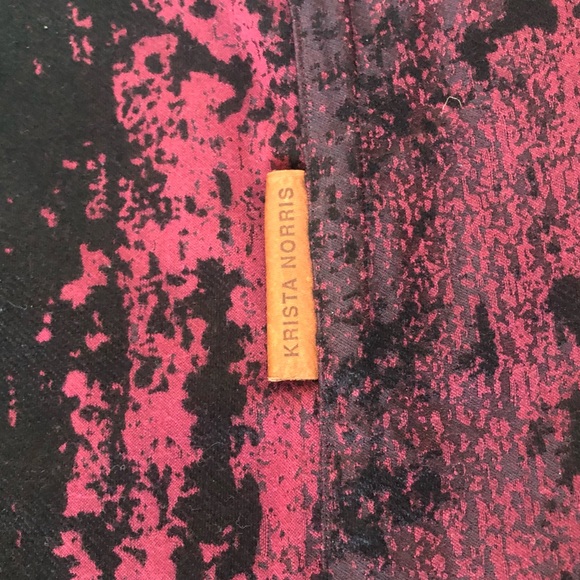 New Canadian designer Krista Norris wool burgundy black shawl cape scarf wrap - Picture 2 of 5